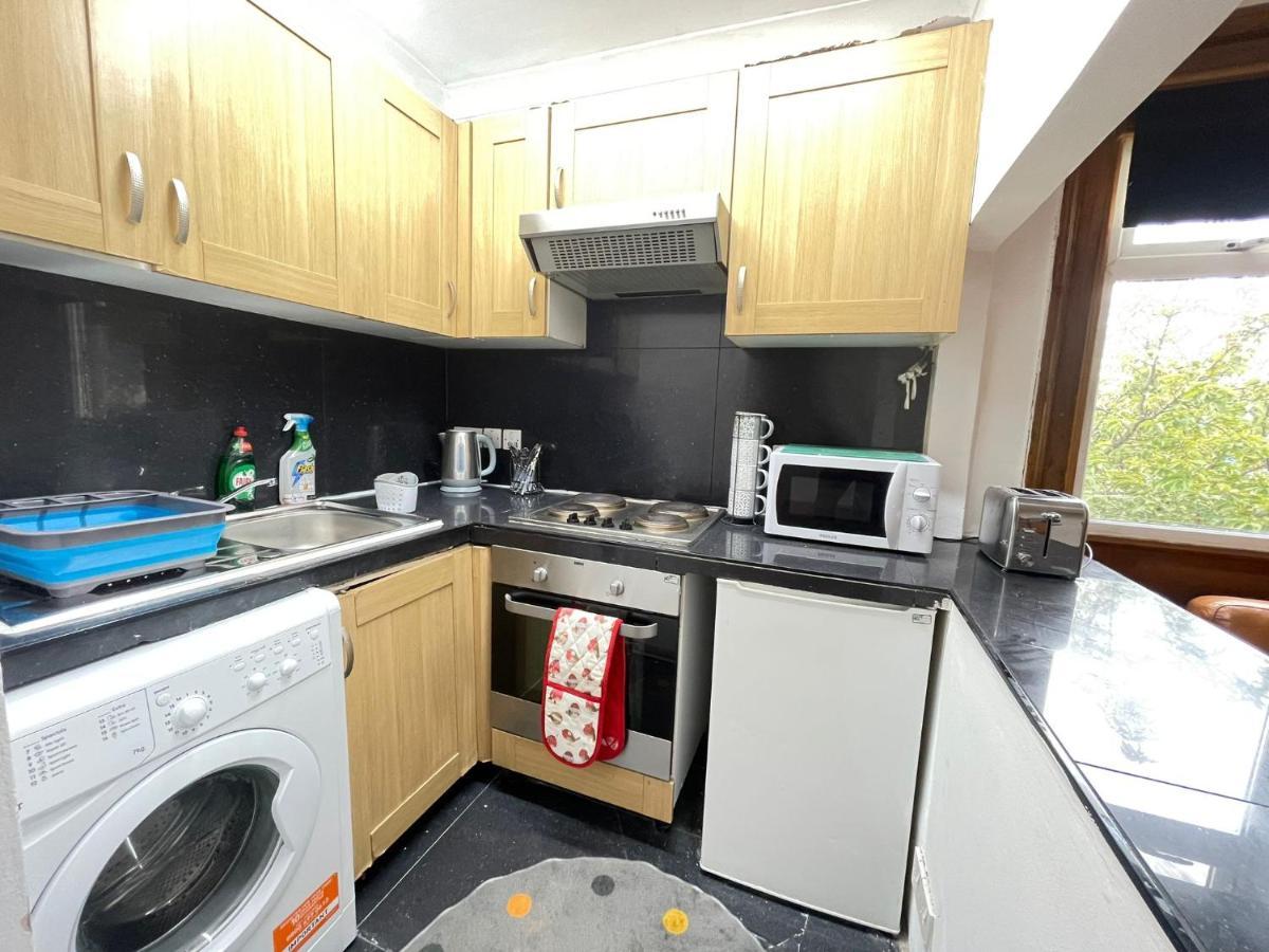 Privatunterkunft Lovely With En-suite In Stratford London